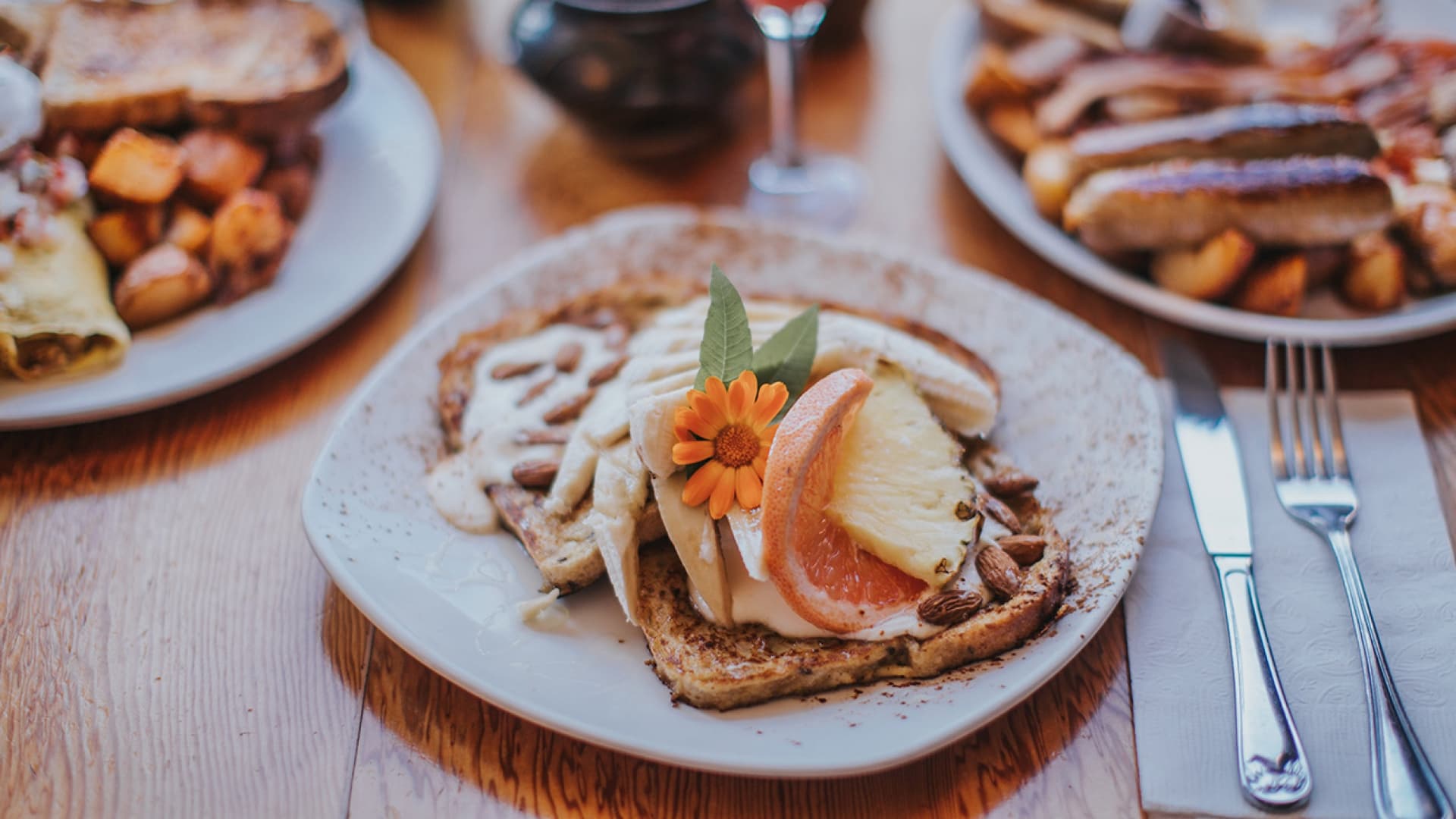 Breakfast showcase slide 0